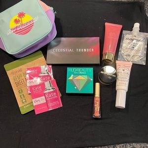 HUDA Beauty - Emerald Obsessions Eyeshadow Palette Beauty Bundle ✨ NEW